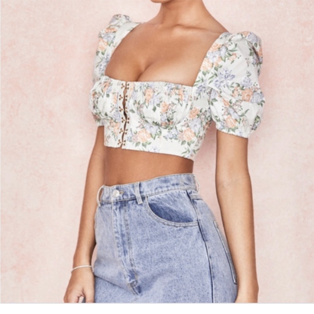 House of CB - Floral Lace-Up Crop Top - Picture 3 of 5